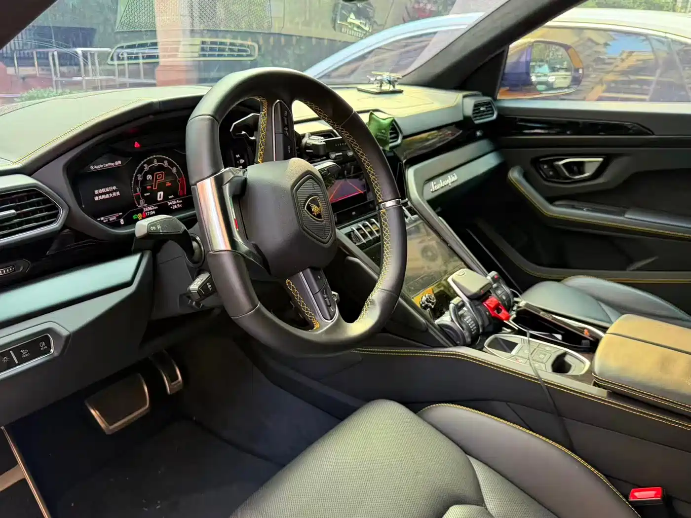 Lamborghini Urus 2023 4.0T V8 S фото 2