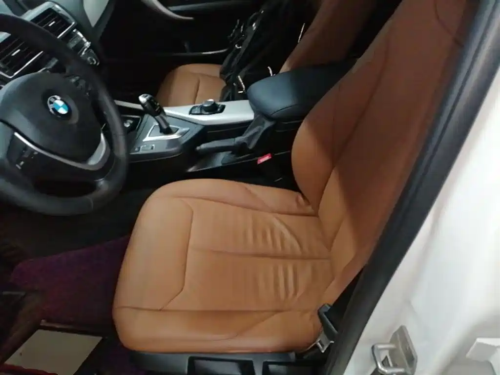 BMW 1 Series (Import) 2015 118i Leading фото 15
