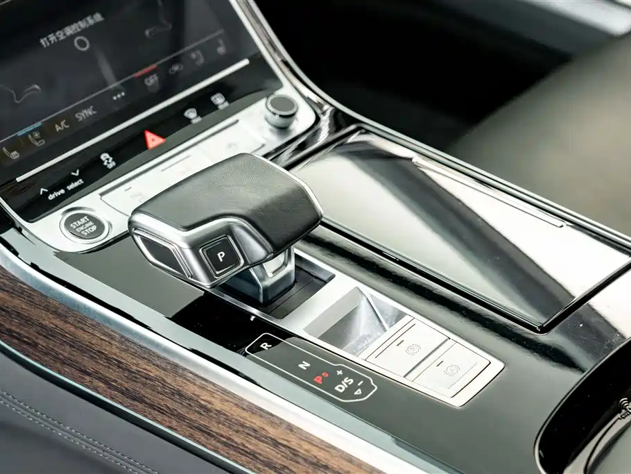 Audi A8 2022 A8L 55 TFSI quattro Premium Collector's Edition фото 13