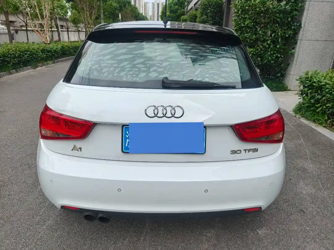 Audi A1 2014 2014 30 TFSI Sportback Comfort