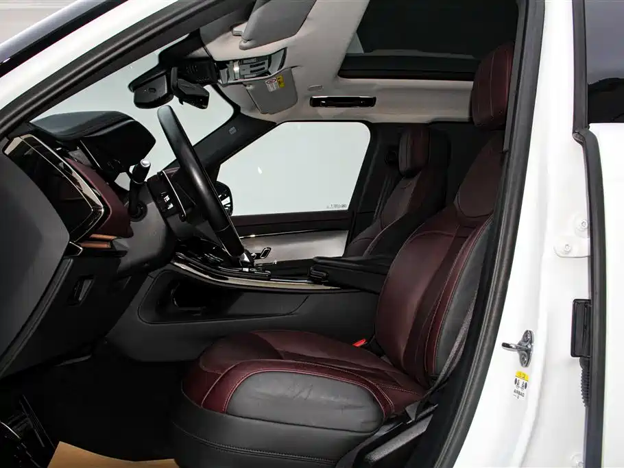 Land Rover Range Rover Sport 2023 400PS Dynamic SE фото 24