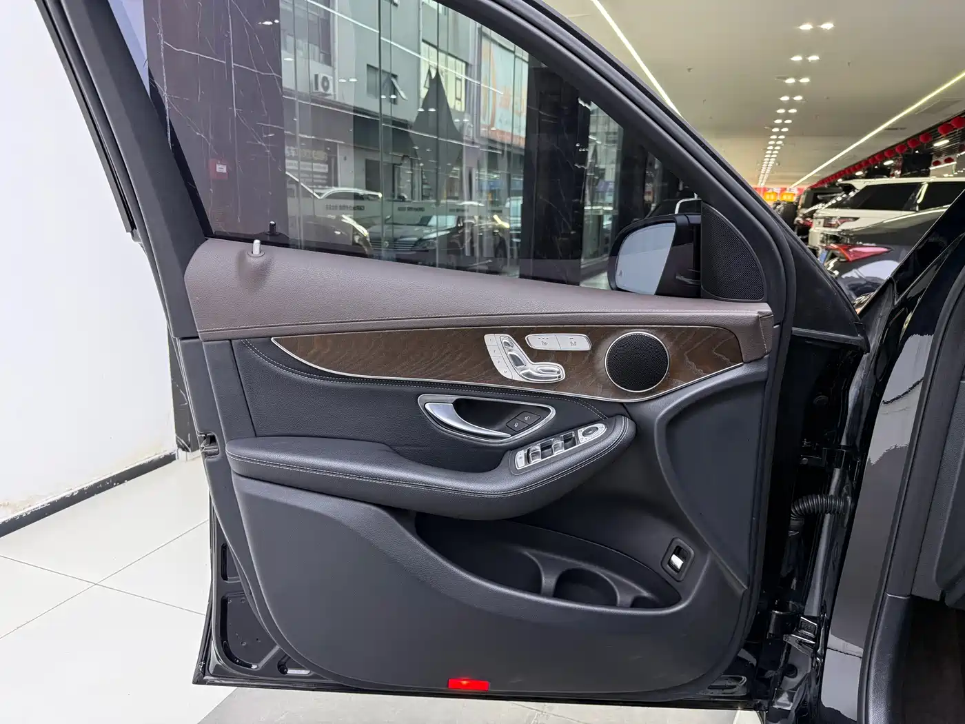 Mercedes-Benz GLC 2020 GLC 300 L 4MATIC Dynamic фото 9