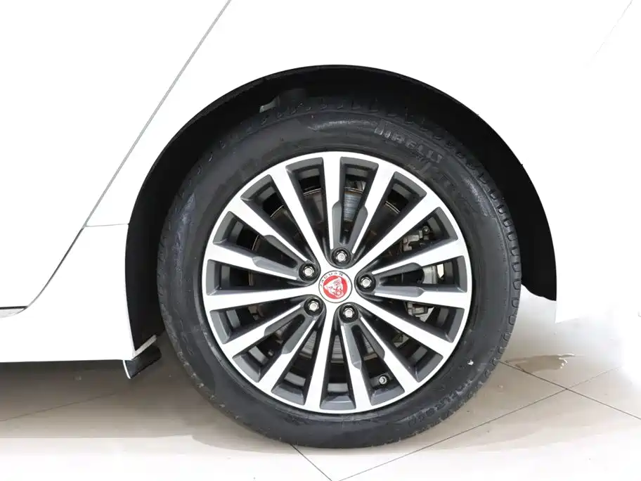 Jaguar XEL, миниатюра 20