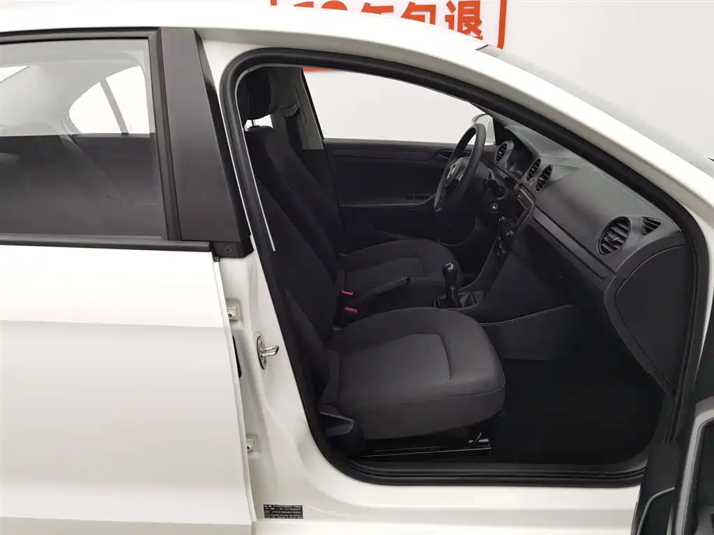 Volkswagen Jetta 2015 Value Edition 1.6L Manual Fashion фото 23