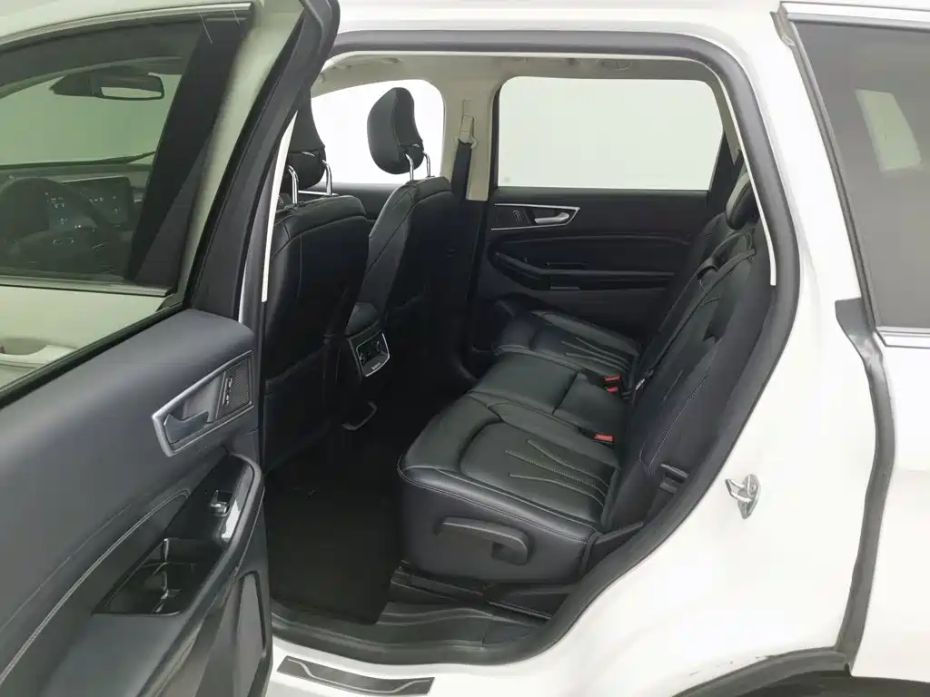 Ford Edge 2021 2021 PLUS EcoBoost 245 FWD Luxury Sharp 7-seater