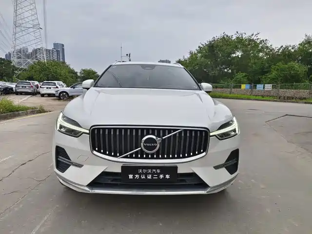 Volvo XC60 2024 B5 AWD Zhiyi Luxury Edition — фото 2