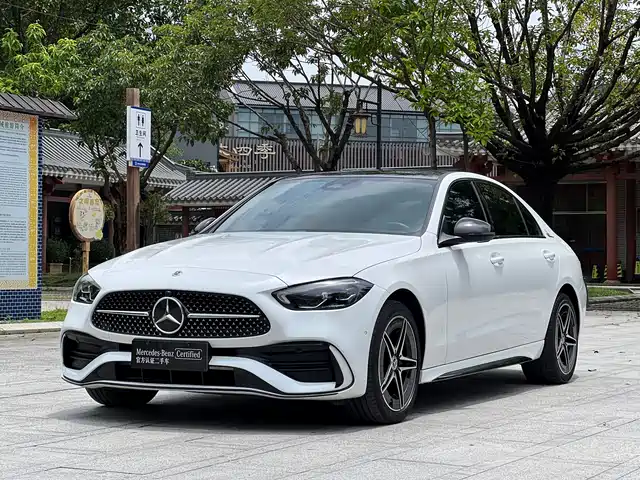 Mercedes-Benz C-Class 2024