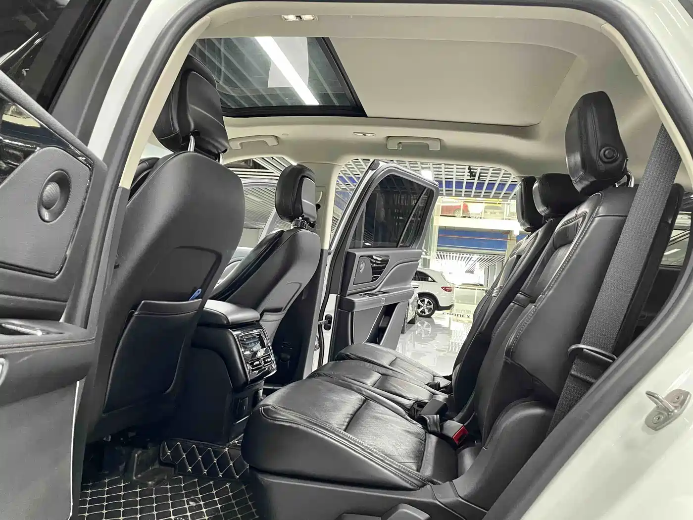 Lincoln Aviator (Import) 2020 2020 3.0T V6 AWD Premium Luxury Edition
