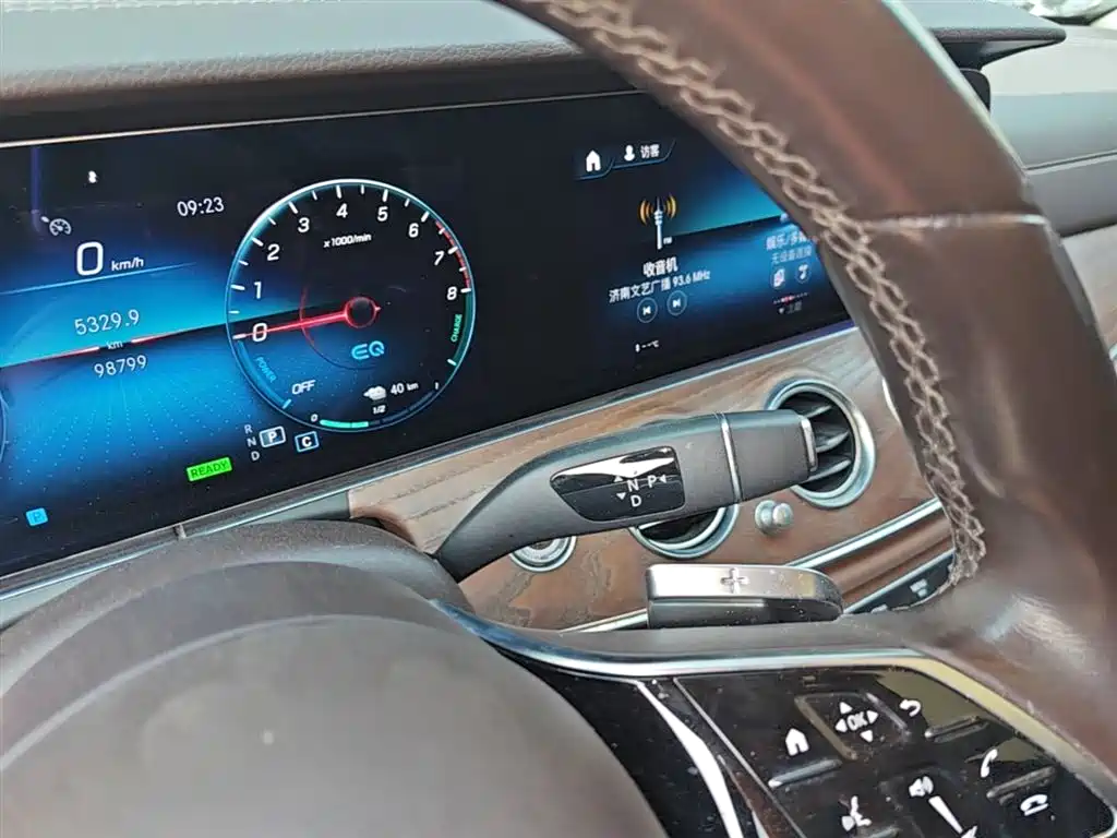 Mercedes-Benz E-Class New Energy 2021 E 350 e L Plug-in Hybrid Sedan фото 10