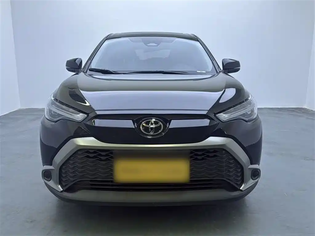 Toyota Frontlander 2023 2.0L CVT Luxury Edition фото 20