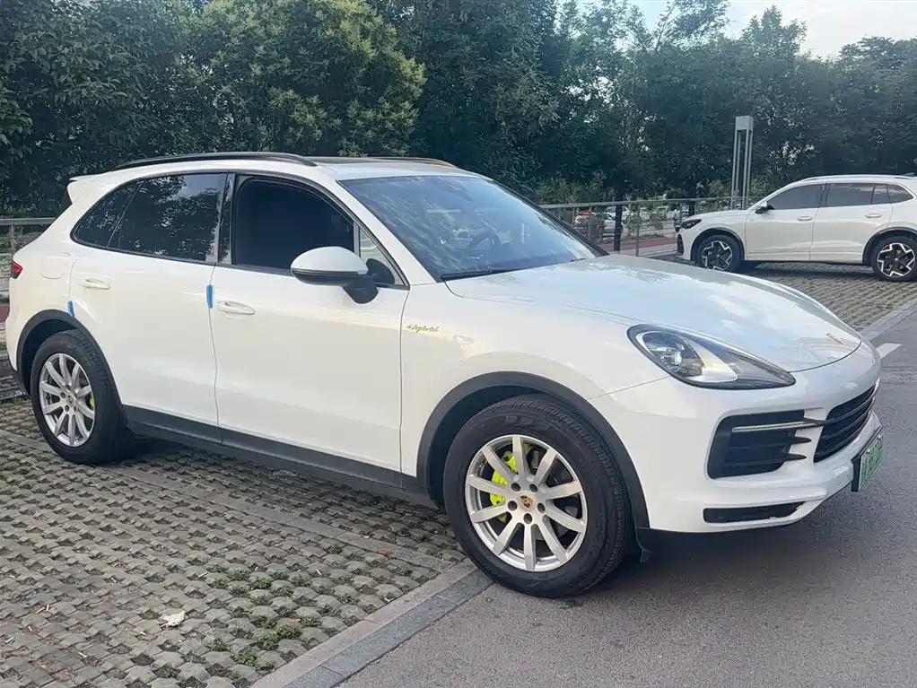 Porsche Cayenne New Energy 2019 Cayenne E-Hybrid 2.0T фото 3