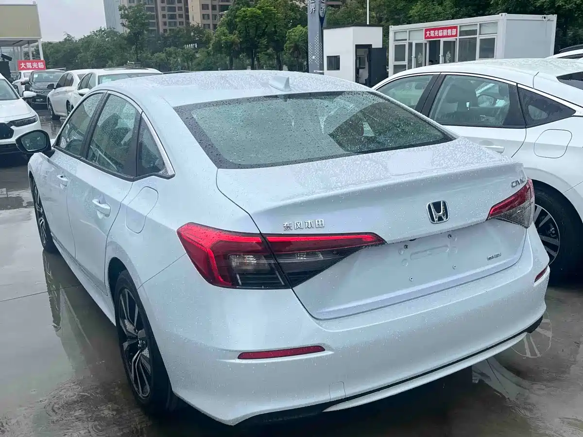 Honda Civic 2026 2023 2.0L e:HEV Pioneer Edition