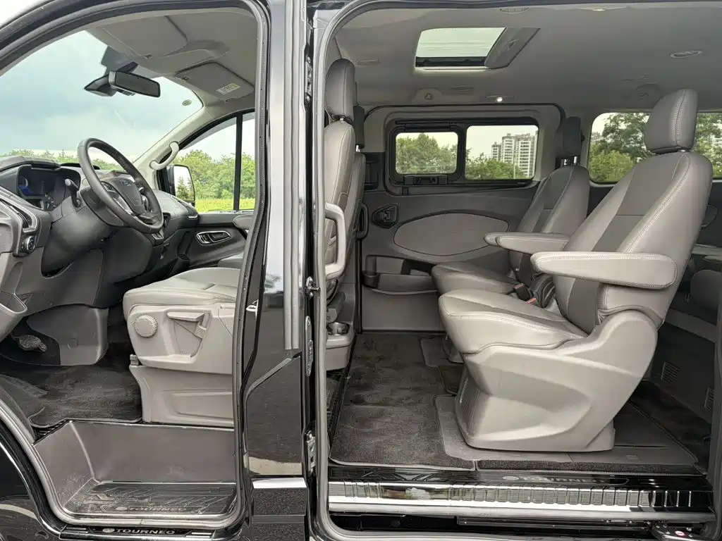 Ford Tourneo 2021 2020 2.0T Auto Elite Edition China VI