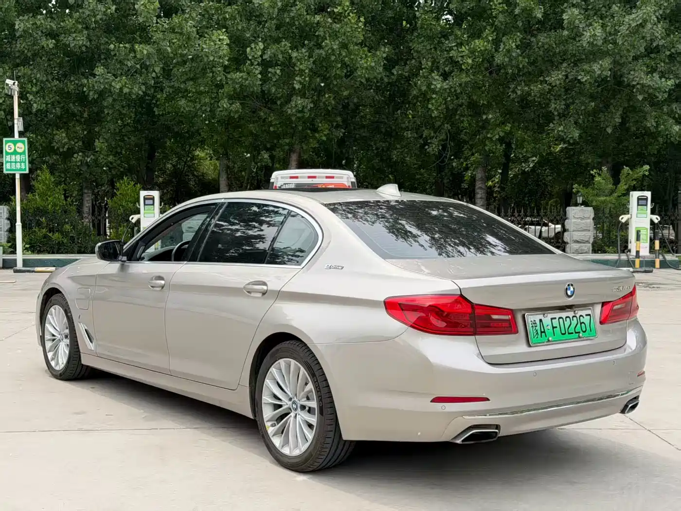 BMW 5 Series New Energy 2019 Facelift 530Le Luxury Package фото 6
