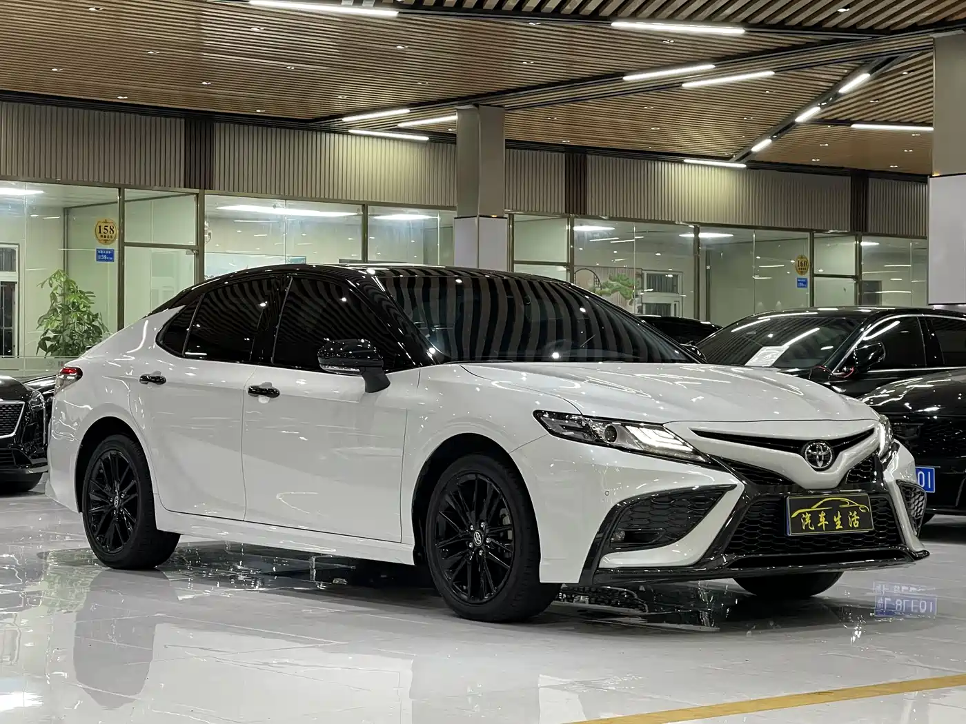 Toyota Camry 2022 2.0S Knight Edition фото 3