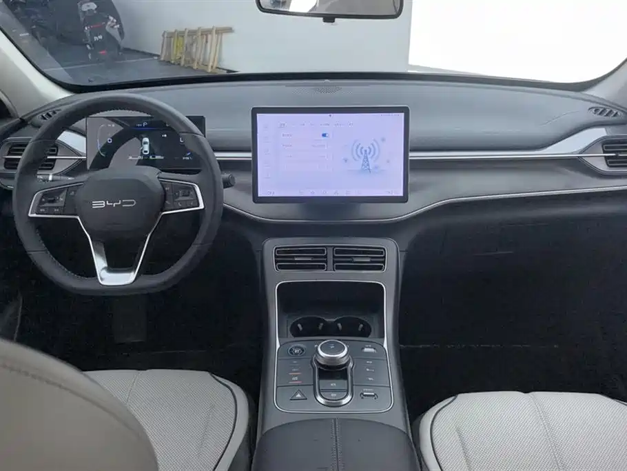 BYD Destroyer 05 2024 Glory Edition DM-i 55KM Luxury фото 12