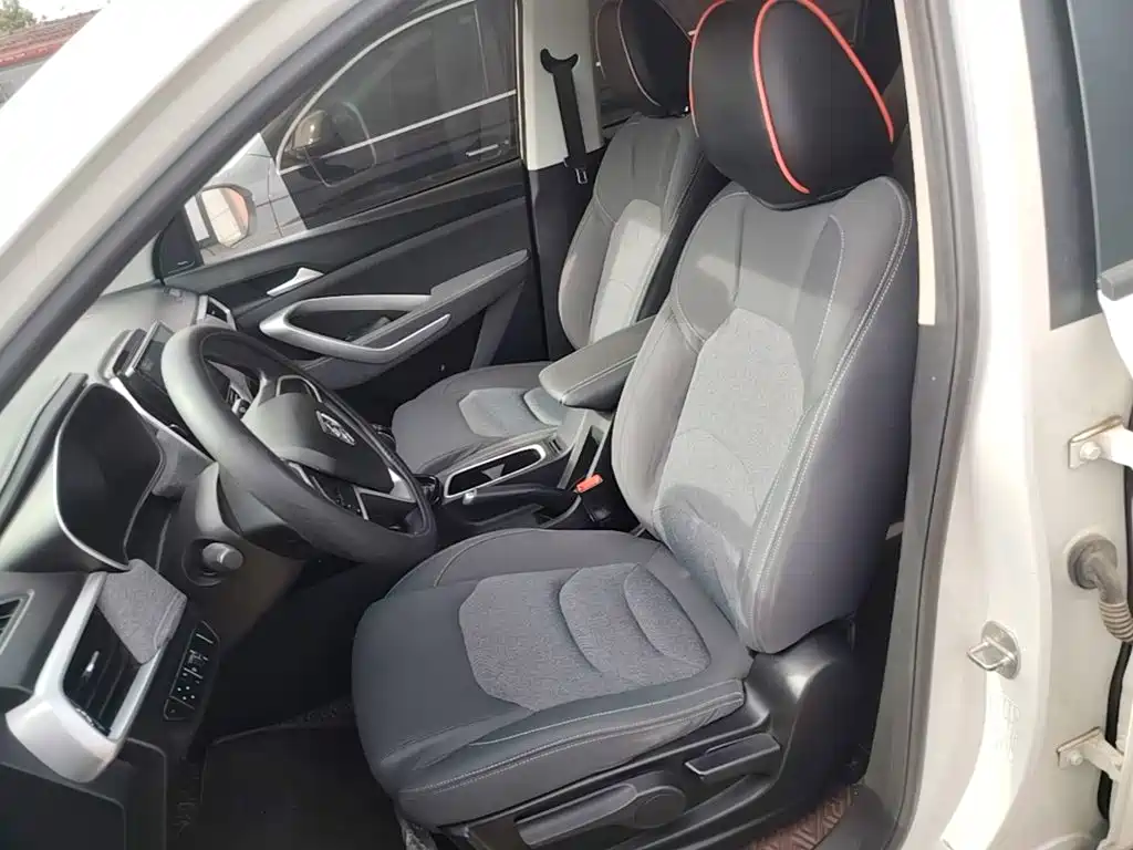 Baojun 530 2020 2020 1.5T Manual Comfort 6-seater