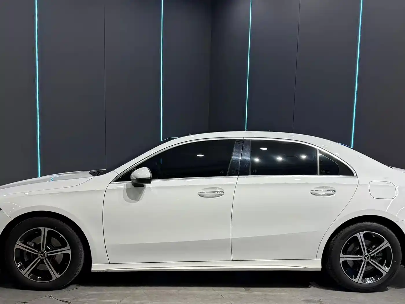 Mercedes-Benz A-Class 2025 2025 A 200 L Fashion Edition