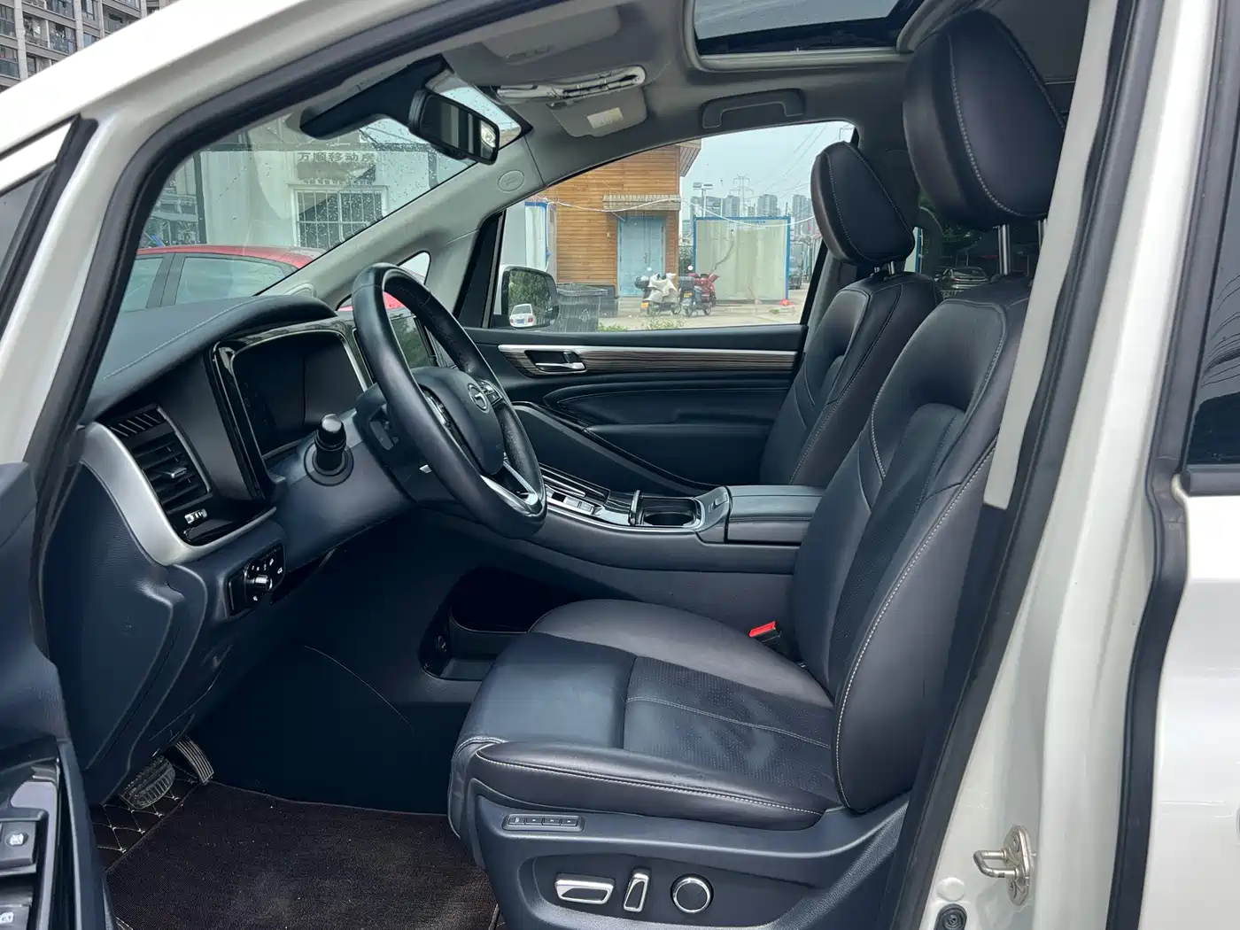 GAC Trumpchi Trumpchi M8 2021 Master Series 390T Ultimate Edition фото 9