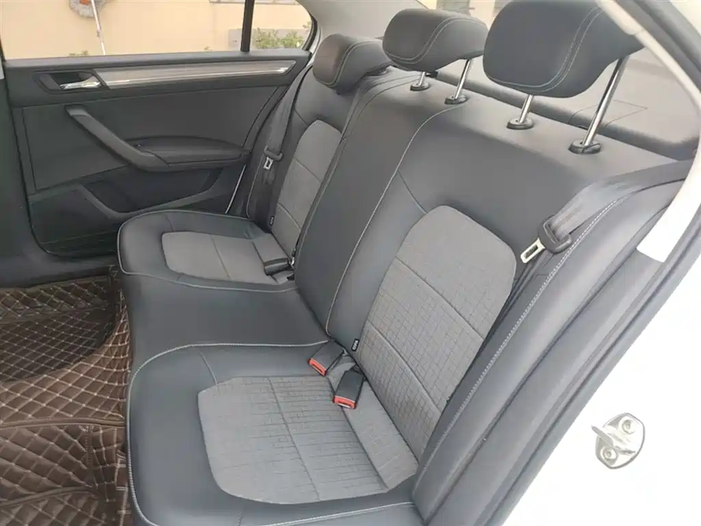 Volkswagen Santana 2018 1.5L Manual Comfort Edition фото 17