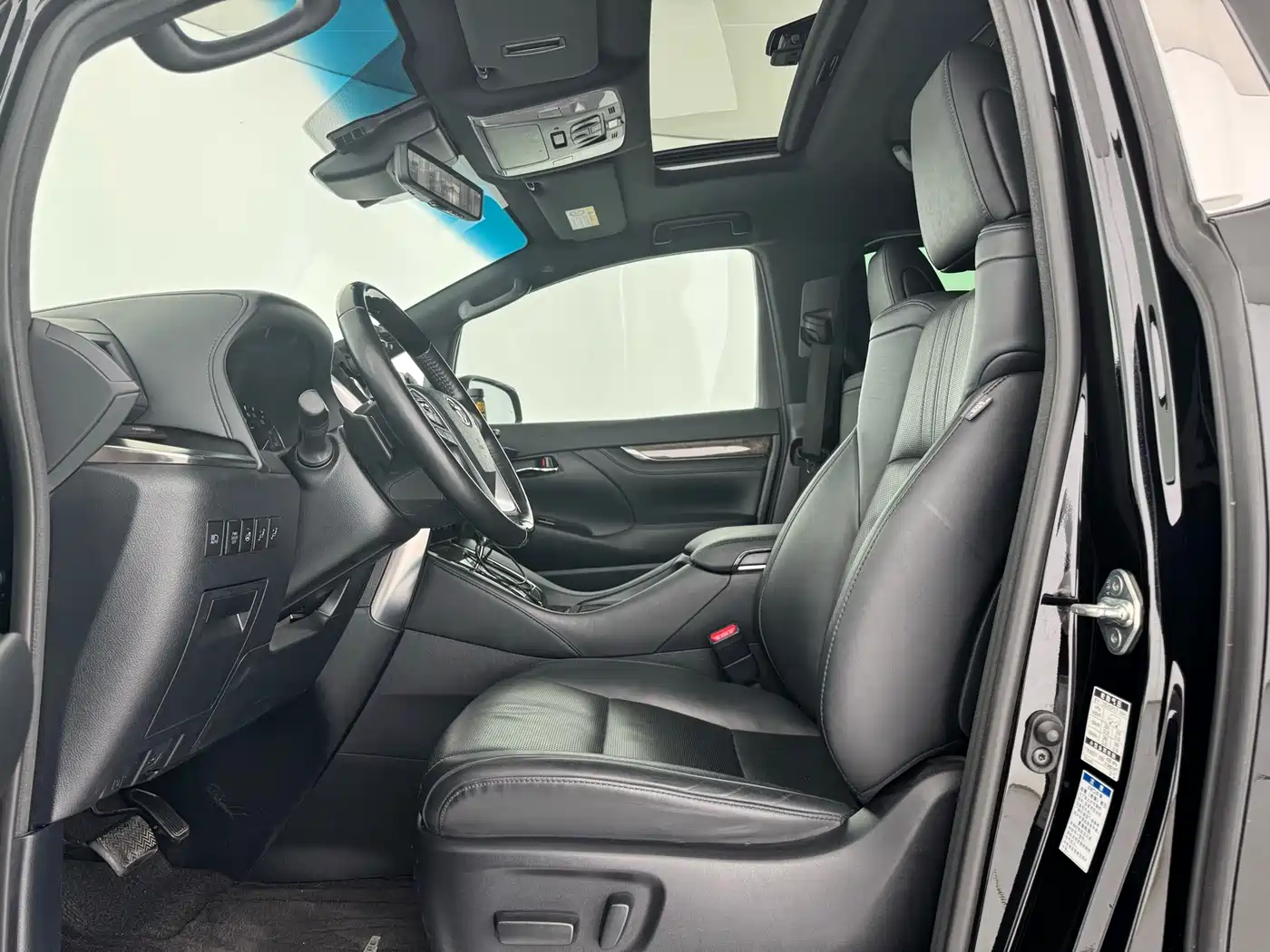 Toyota Vellfire 2023 Crown Hybrid 2.5L HV Premium фото 9