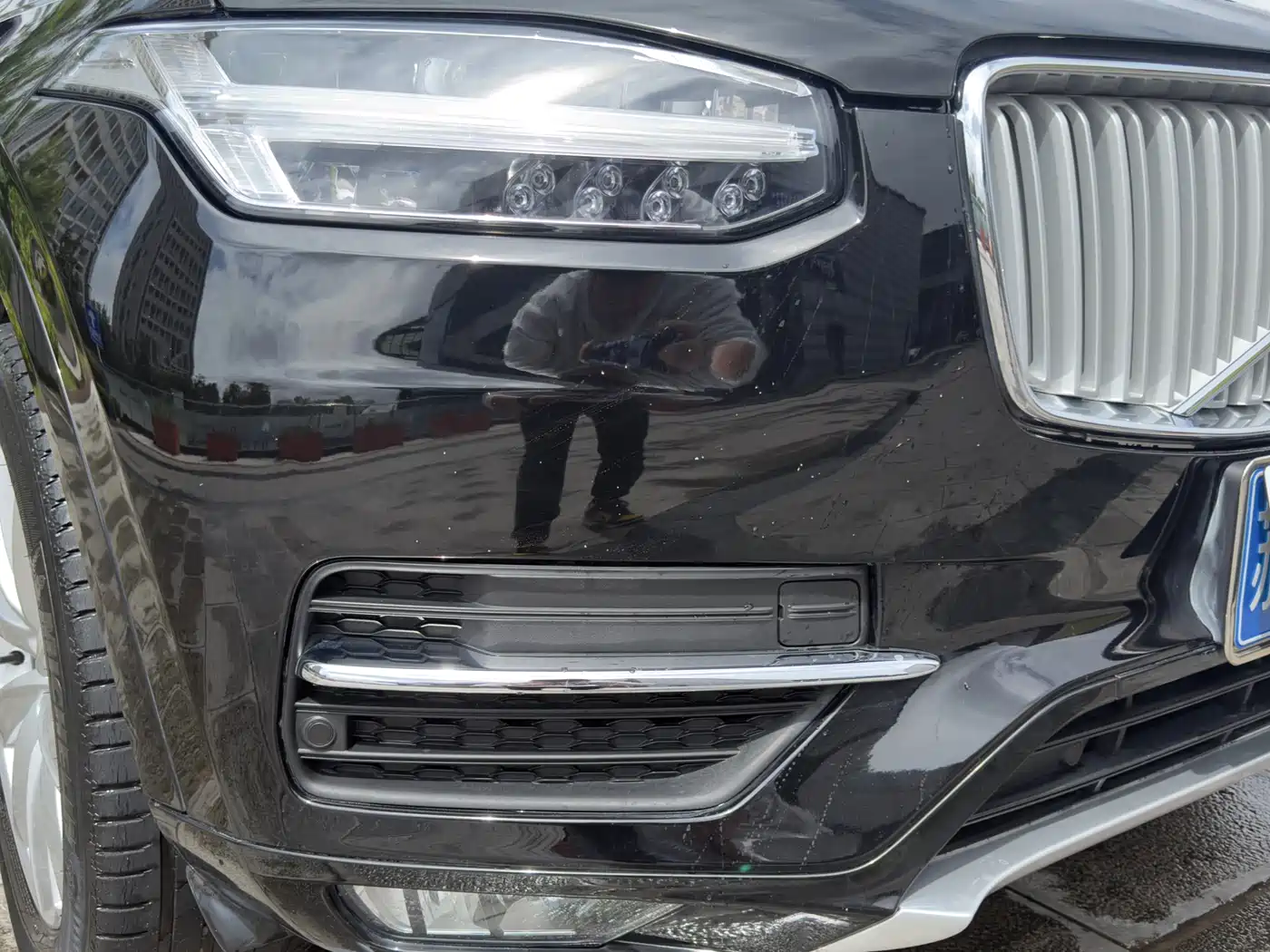 VOLVO XC90