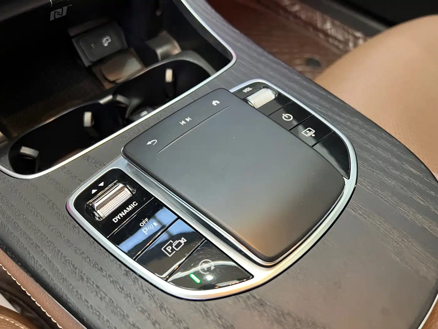 Mercedes-Benz E-Class 2023 E 300 L Sport Luxury фото 11
