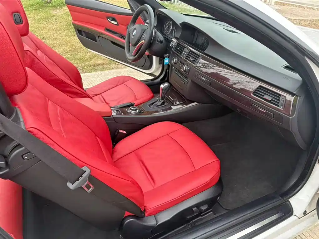BMW 3 Series (Import) 2011 330i Convertible Coupe фото 10