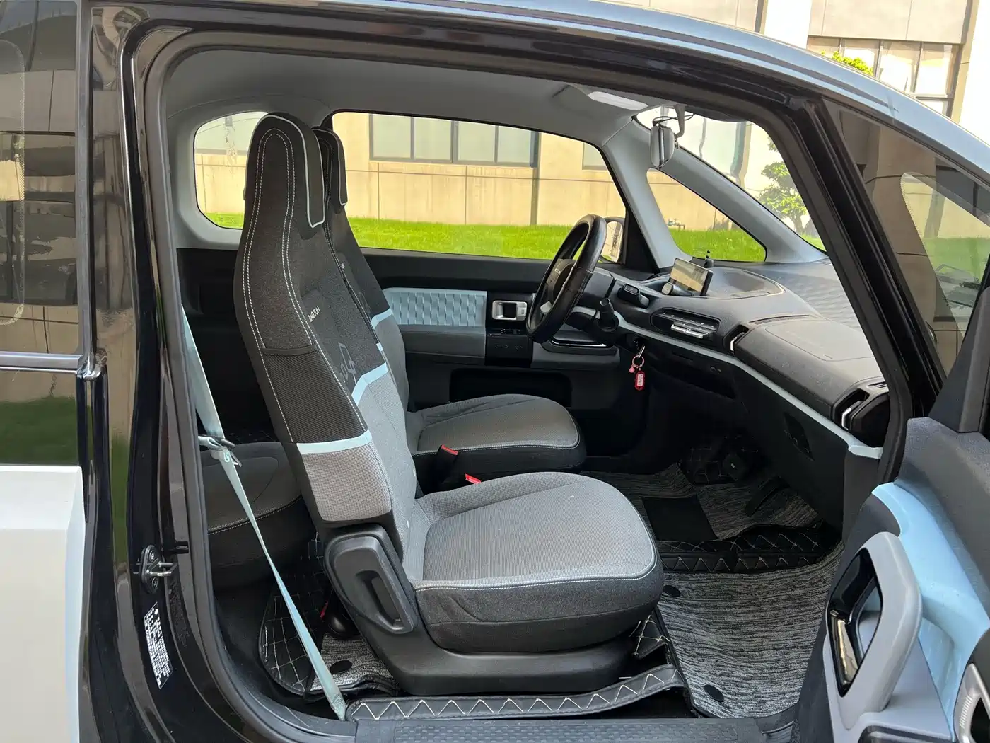 Baojun E300 2021 2020 Stellar Smart Travel Edition