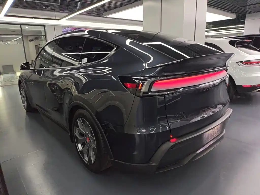 Tesla Model Y L 2025 2025 Facelift Long Range AWD