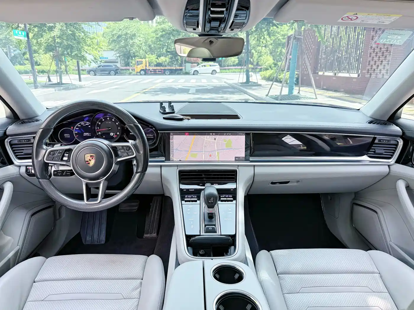 Porsche Panamera 2017 Panamera 4 Executive Long Wheelbase 3.0T фото 11