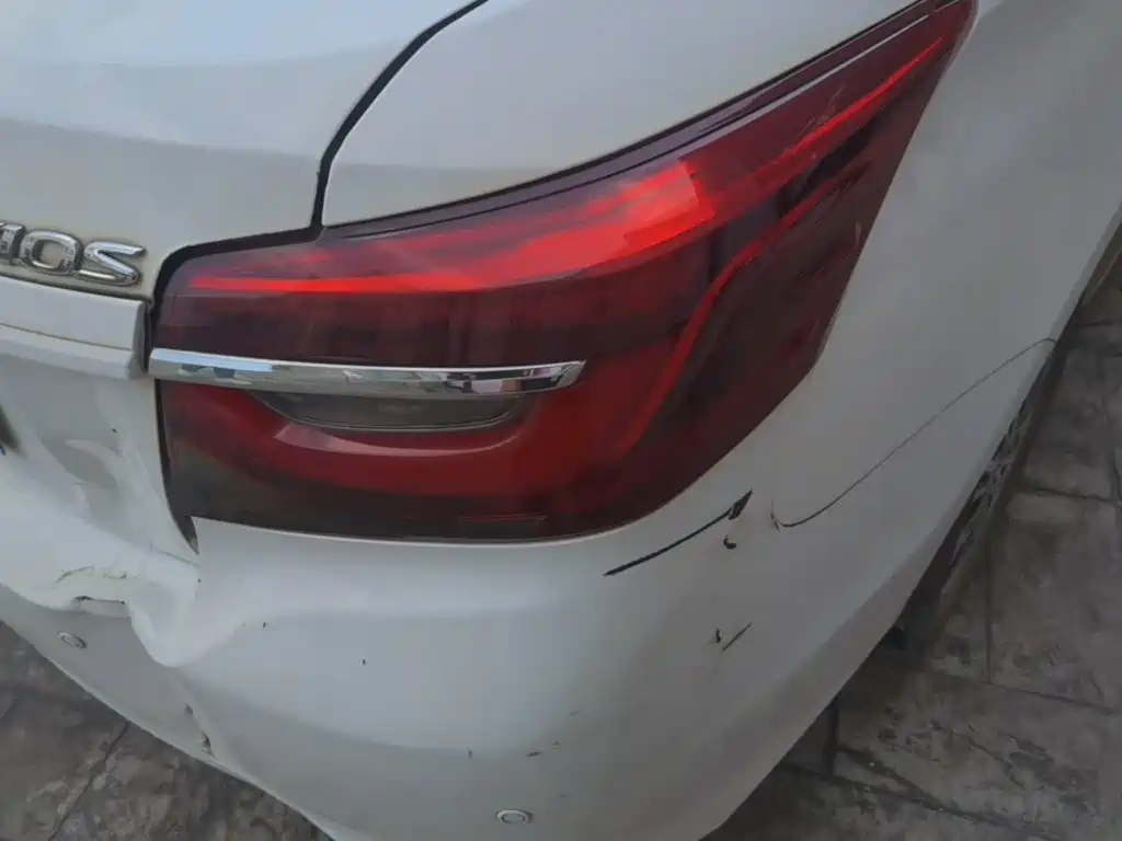 Фото 8 - Toyota Vios