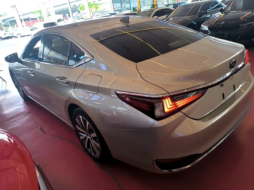 Lexus ES 2018 200 Excellence Edition China V фото 5