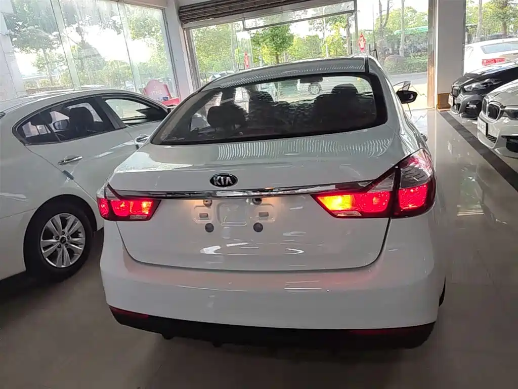 Kia K3 2016 1.6L Automatic GLS фото 6
