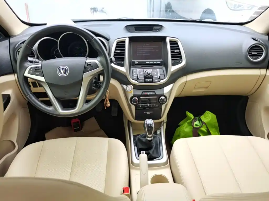 Changan Eado 2016 2015 1.6L Manual Luxury China V