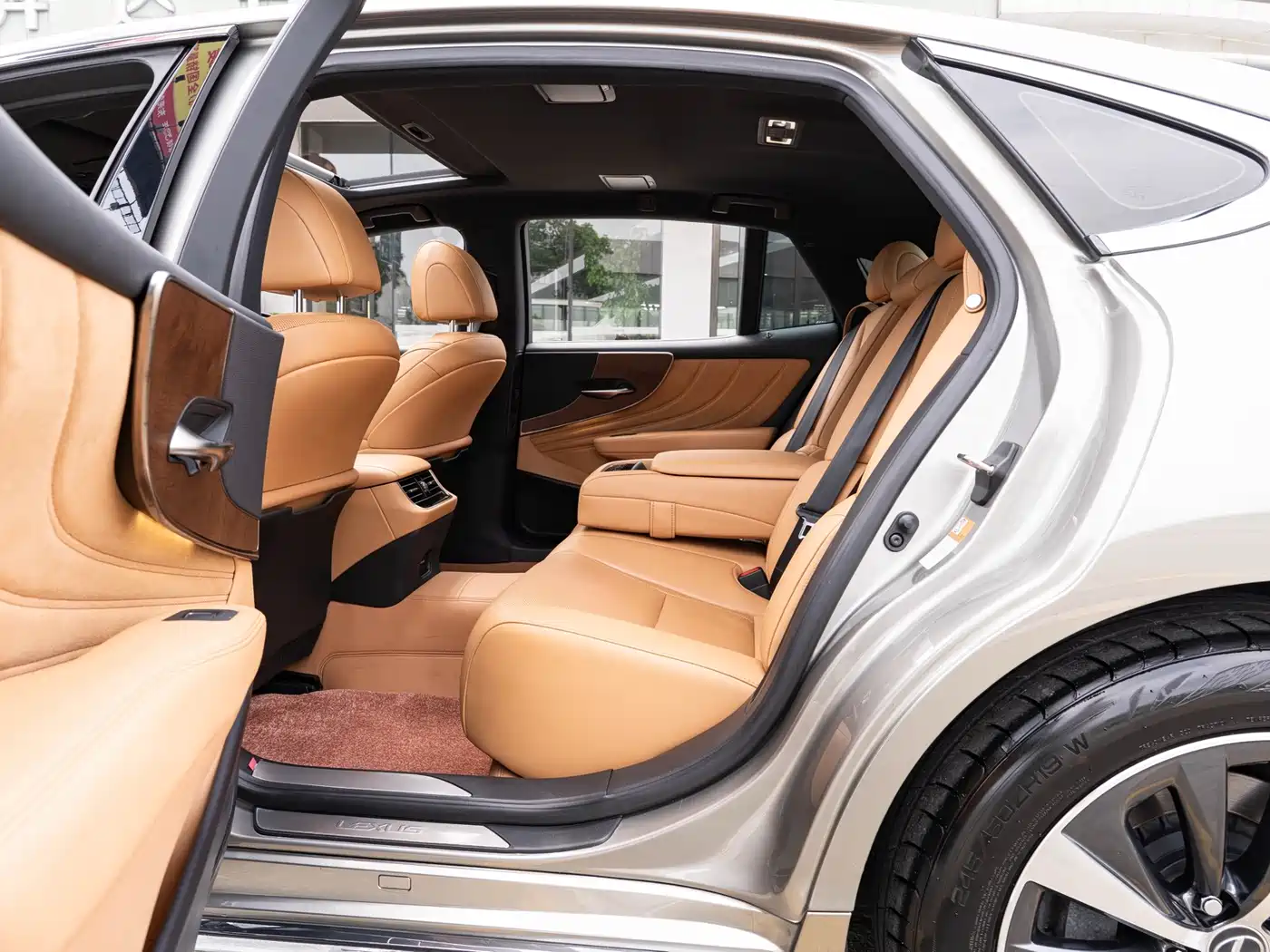 Lexus LS 2022 2021 500h Excellence Edition