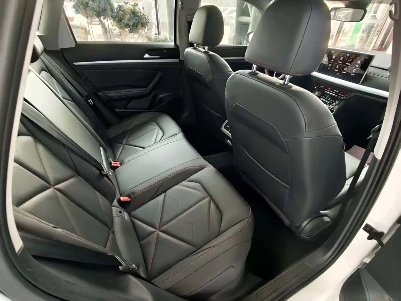 Volkswagen Lavida 2024 Model 300TSI DSG Starlight Leading Edition фото 23