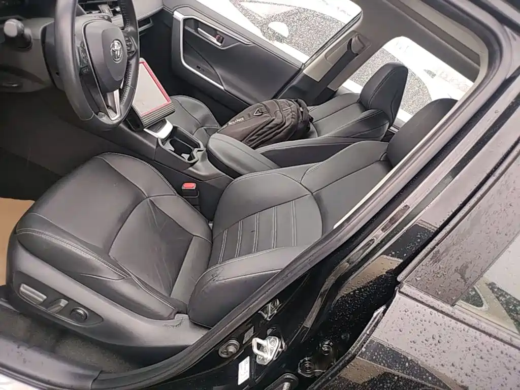 Toyota Wildlander 2023 2023 2.0L CVT AWD Luxury PLUS