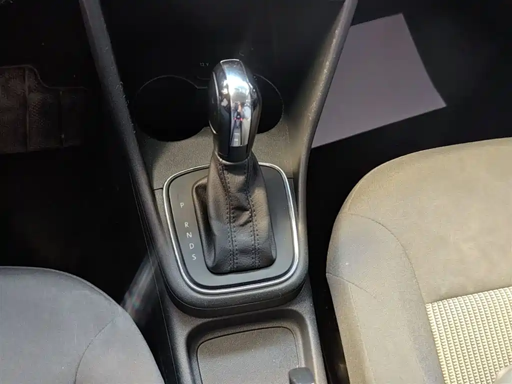 Volkswagen Polo 2016 1.4L Automatic Trend фото 14