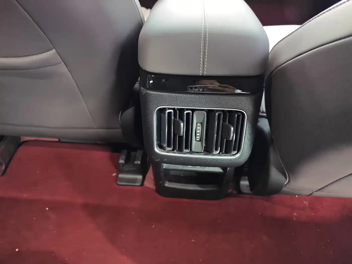 BYD Song PLUS PHEV 2025 DM-i 112KM Honor фото 11