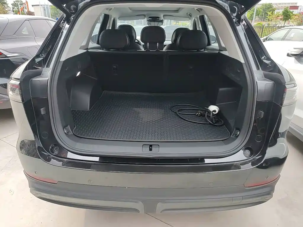 Chery Fengyun Fengyun T9 2026 2025 120 Long Range Honor 5-seater LFP