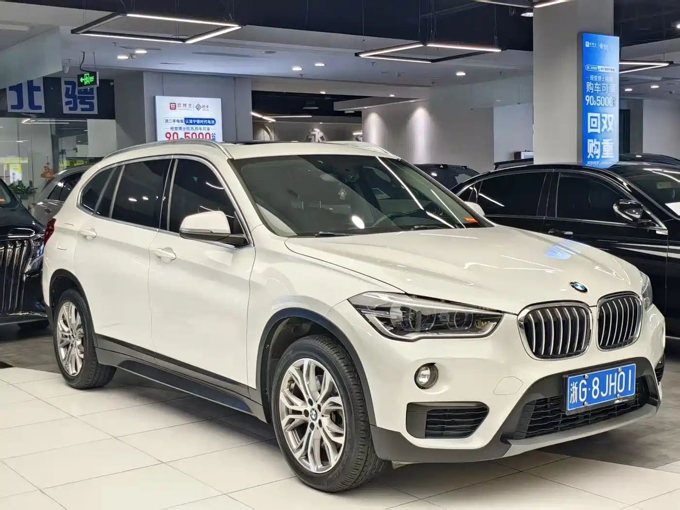 BMW X1 2019 sDrive20Li Leading Model фото 2