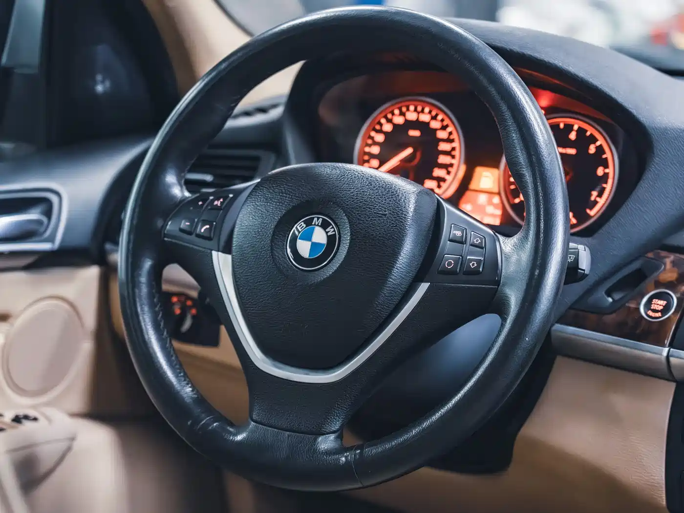 BMW X5 (Import) 2011 xDrive50i Leading Edition фото 15