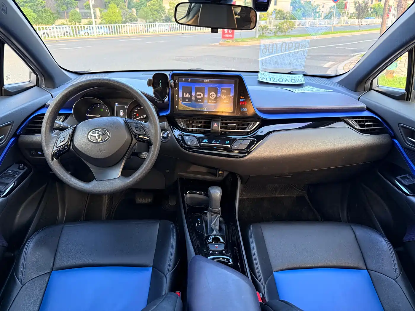 Toyota IZOA 2021 2.0L Yixiang Edition фото 5