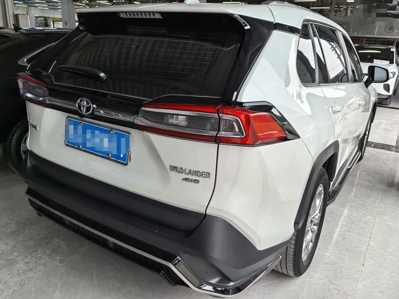 Toyota Wildlander 2022 2.0L CVT AWD Luxury PLUS Edition фото 6