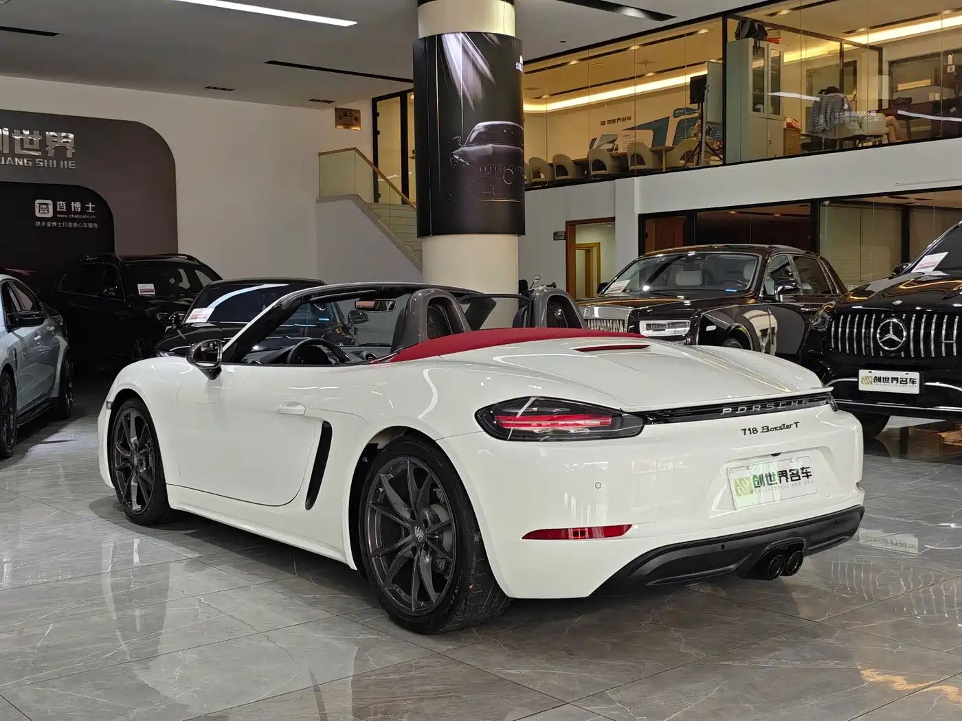 Porsche 718 2019 Boxster T 2.0T фото 16