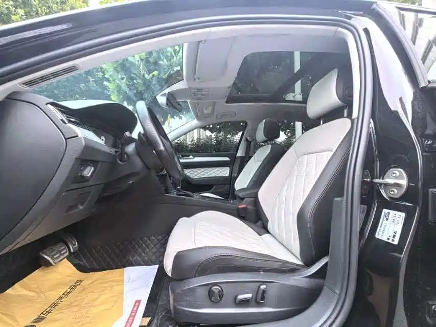 Volkswagen Magotan 2024 2 Million Units Public Sharing Edition 330TSI DSG Luxury фото 6