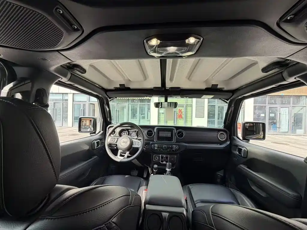 Фото 9 - Jeep Gladiator