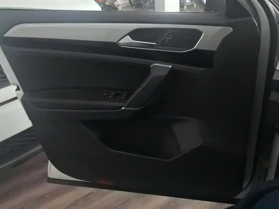 Volkswagen Tayron 2019 330TSI 4WD Luxury China VI фото 7