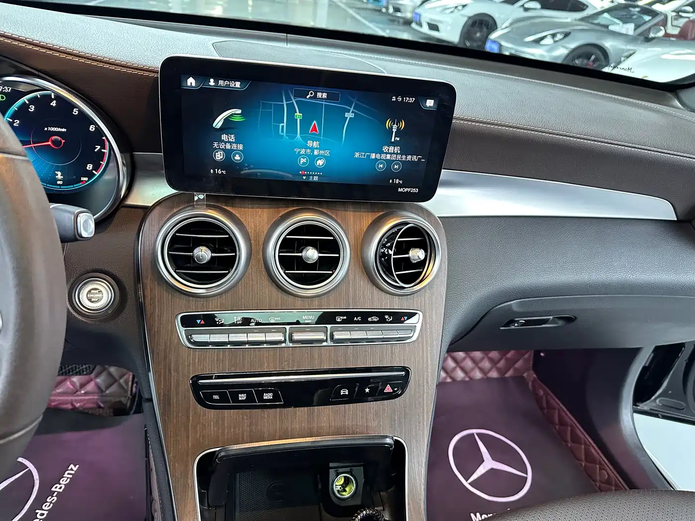 MERCEDES-BENZ GLC